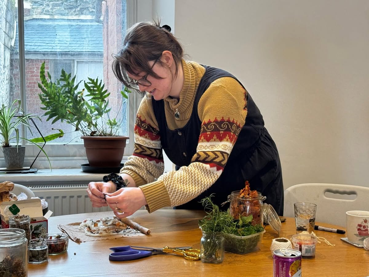 Botanical Bundle Dyeing on Wool and Cotton with Maeve Moran - September 20 2026